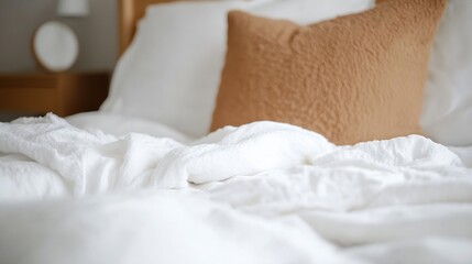 Poster - Soft white bedding with cozy brown accent pillow creating a comfortable atmosphere : Generative AI