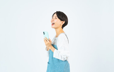 Aufkleber - スマホ、アプリ、女性、主婦、エプロン、ママ、母親、SNS、口コミ、ニュース、動画、スマートフォン、インターネット、オンライン、web、DX、データ、デジタル、通信、メール、検索、予約、キャンペーン、セール、クチコミ、レビュー、評価、ネットショッピング、通販、ECサイト、トレンド、評判、店員、アルバイト、パート、副業、スケジュール、管理、TIPS、家事、代行、清掃、引越し、便利屋、サポート、お手伝い