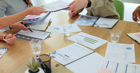 Aufkleber - Business people, hands and analytics in teamwork discussion for corporate statistics or data at the office. Hand of marketing team in business discussion for analysis, planning or target strategy