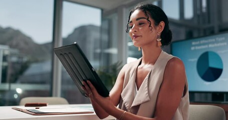 Aufkleber - Office, businesswoman or research with tablet for finance, startup information or company performance. Smile, female person or financial analyst with tech for risk management, review report or charts
