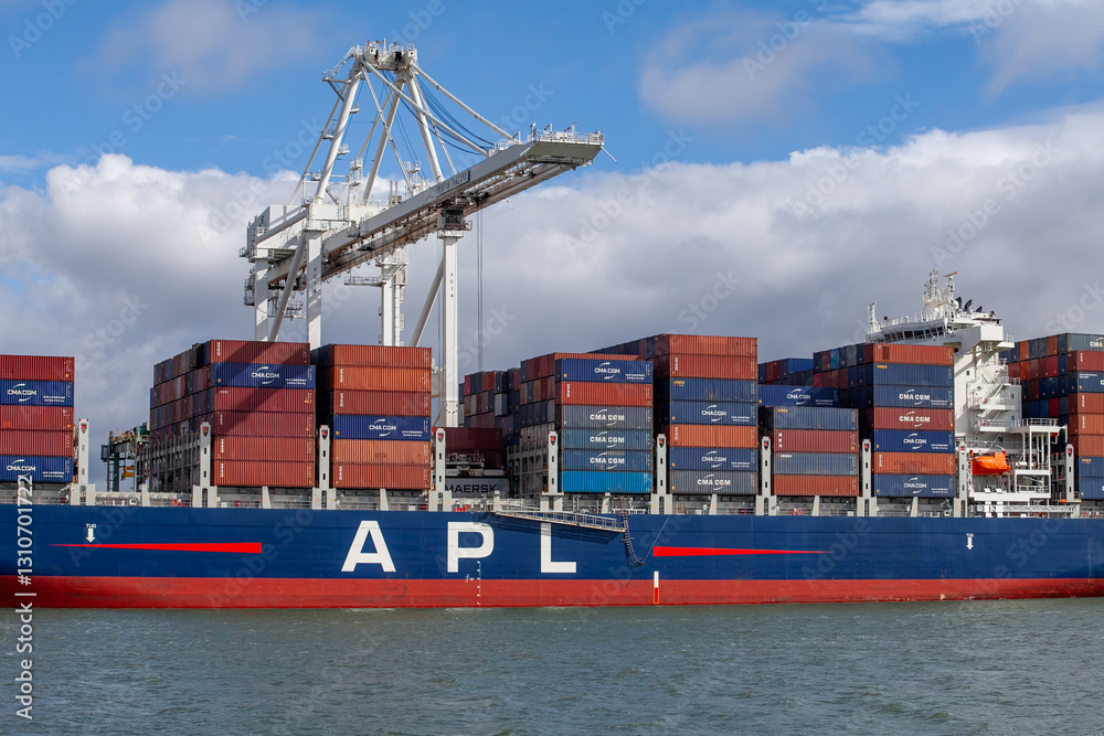 Large APL cargo ship loaded with shipping containers docked at the port ...