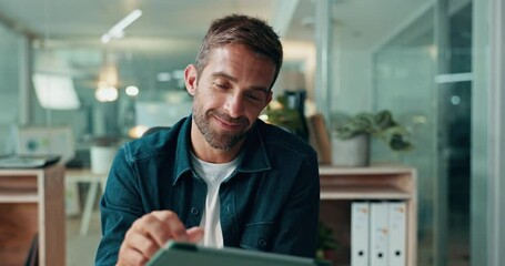 Leinwandbilder - Office, night and businessman with tablet for reading, ux information and developer for application. Working late, male person and web designer with digital for seo tools, software update and smile