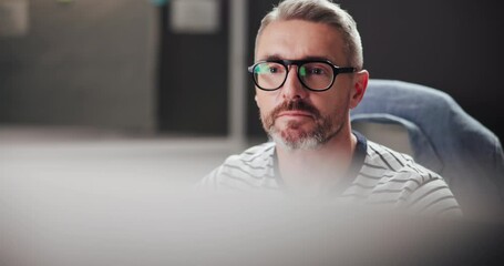 Fototapete - Business, thinking and man with internet, computer and planning for project, review and copywriting. Person, employee and journalist in office, pc and editing with research for article and decision