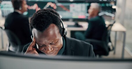 Aufkleber - Computer, headache and stock market trading with man in office for burnout or consulting stress. Finance, headset and investment with broker or trader in workplace for financial crisis or mistake
