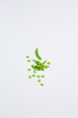 Poster - Minimalist Edamame on White Background with Subtle Lighting