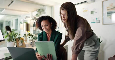 Aufkleber - Office, collaboration and women with tablet, smile and colleagues with tech for project and helping. Teamwork, review and proofreading of article on website, journalist or people with app in newsroom