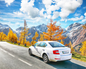 Wall Mural - gorgeous view of grossglockner high alpine road at autumn.