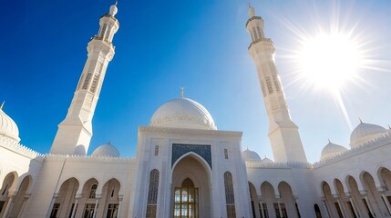 Aufkleber - Majestic Mosque Under Clear Blue Sky with Minarets and Bright Sunlight Creating a Beautiful Scene : Generative AI