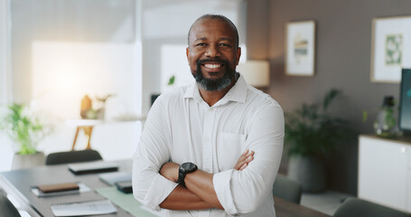 Aufkleber - Mature, portrait or black man with arms crossed in office as confident project manager for development. Opportunity, smile or proud entrepreneur in startup company with mission or business commitment