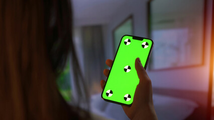 Buying goods using vertical phone screen