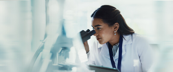 Poster - Scientist, woman and tablet with microscope for forensic, testing and medical research. Pathology, laboratory and analysis with data inspection for pharmaceutical or chemistry experiment checklist