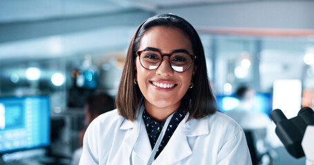 Aufkleber - Portrait, scientist and happy woman in laboratory for research, innovation and microbiology development. Science, chemist and medical professional in glasses for pharma, healthcare and confidence
