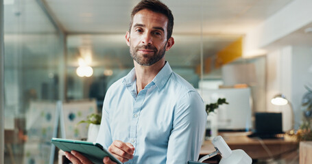 Aufkleber - Tablet, portrait and night with business man in office for planning, company consultant and performance analyst. Professional, client feedback and research with person in agency for project idea