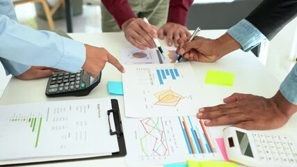 Fototapete - Team of Businesspeople meeting analysis statistics brainstorm working on business statistics and marketing plans together planning success strategy