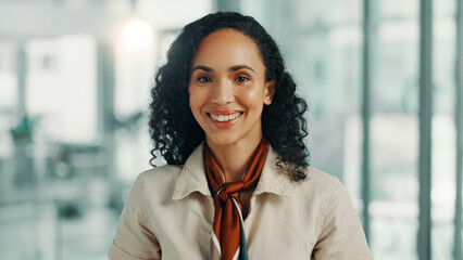 Fototapete - Happy, confident and portrait of businesswoman in office with journalism career with growth. Smile, professional and female copywriter from Brazil with pride for job development at magazine agency.