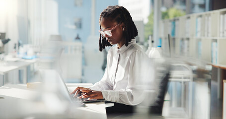 Aufkleber - Science, woman and typing on laptop in laboratory for research report, clinical trial and online observation. Medical program, black person and planning vaccine results for pharma innovation or study