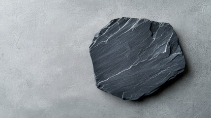 Leinwandbilder - Minimalist slate slice with bright pearl backdrop clean use text