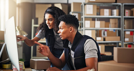 Aufkleber - Logistics, business people and teamwork with computer for discussion, check stock or inventory research. Collaboration, man or woman with tech to monitor distribution, supply chain or point in office
