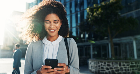 Leinwandbilder - happy, phone and professional with woman in city for legal policy update, news and lawyer case. smil