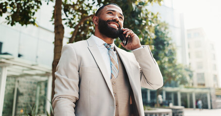 Fototapete - City, phone call and business man for conversation, discussion and talking on commute to work. Low angle, corporate and happy person on smartphone for communication, networking and chat in town