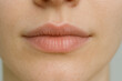 ©  Harmony vine - Close-up of natural lips with healthy skin texture – 自然な唇と素肌のクローズアップ