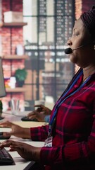Poster - vertical video call center agent listening to customer needs, providing step by step guidance. custo