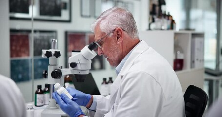 Aufkleber - Scientist, man and label on medicine in laboratory for drugs research, production and development. Medical, science and mature doctor with bottle for pharma, healthcare innovation and sticker on cure