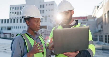 Aufkleber - Construction worker, laptop and people with talking and teamwork on rooftop for contractor installation. Planning, engineering and development with tech and system maintenance for safety in city