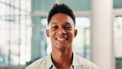 Aufkleber - Portrait, business and happy man in startup office, journalist and creative writer or reporter. Face, smile and confident employee, worker and news editor with pride for career growth in Brazil