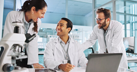 Aufkleber - Group, scientist and excited people in laboratory for cure discovery, neuroscience breakthrough or innovation. Science worker, medical collaboration and laptop for analysis, research joke and laugh