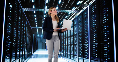 Fototapete - Smiling Woman Managing Data Center Server Room
