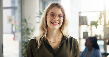 Aufkleber - Creative, office and portrait of business woman with smile for confidence, pride and ambition. Professional, happy and person for copywriting agency, journalism and news editor for online magazine