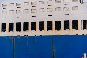Aufkleber - Bosphorus ferry vessel docked, revealing its structure and vibrant blue hull against the serene waterway, perfect for exploring Istanbuls rich history