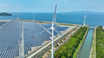 Poster - 風車とソーラーパネルのハイブリッド発電所の風景空撮