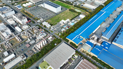 Poster - 工場の並ぶ工業地帯の空撮風景