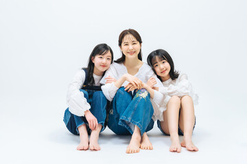 Poster - 寄り添う母娘のポートレート