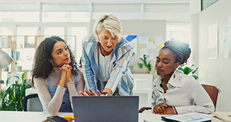 Leinwandbilder - Team, laptop and business women in meeting for campaign manager, branding strategy and research. Social media growth, online engagement and brainstorming with people in office for creative startup