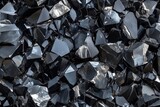 Textura de cristais naturais em diversas cores e formações facetadas com aparência translúcida e superfície irregular, ideal para padrões e fundos, IA generativa