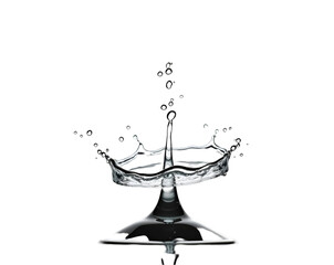 Poster - Spectacular dance of liquid droplets in a highly detailed macroscopic view, captured with artistry and precision, showcasing fluid dynamics