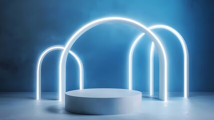 Aufkleber - 青い背景にネオンライトのアーチと丸い展示台を備えた未来的な抽象的デザイン