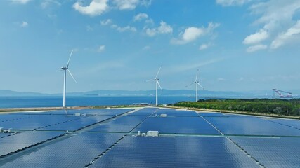 Poster - 風力と太陽光のハイブリッド発電所の風景空撮