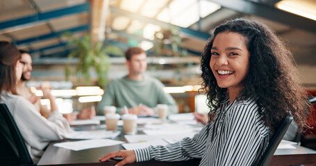 Aufkleber - Portrait, meeting and startup with business woman in office for creative project, discussion or Interior designer. Collaboration, advisor and workshop with employee in renovation agency for planning