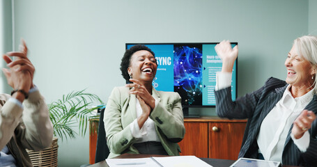 Aufkleber - Applause, colleagues and people in boardroom, laughing or happiness for success of neuromarketing. Business, group and celebration for economic behavior, clapping or congratulations for collaboration