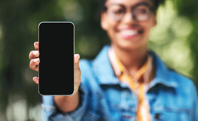 Poster - Unrecognizable Black Woman Showing Cellphone Empty Screen Recommending Application Standing Outdside. Shallow Depth, Mockup, Panorama