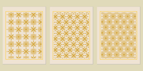 Poster - Elegant floral patterns in a triptych, exhibiting a harmonious blend of symmetric arrangement and intricate design, for decorative applications