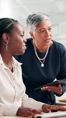 Fototapete - Office, women and manager with tablet, help and assistance for project on website, colleagues and online. Business, mature mentor and training intern with tech, copywriter and advice for assignment