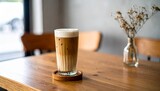 カウンターに置かれたコーヒー・カフェオレ