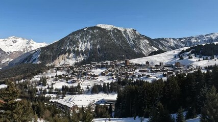 Fototapete - Winter scenery of Courchevel ski resort, French alps by winter