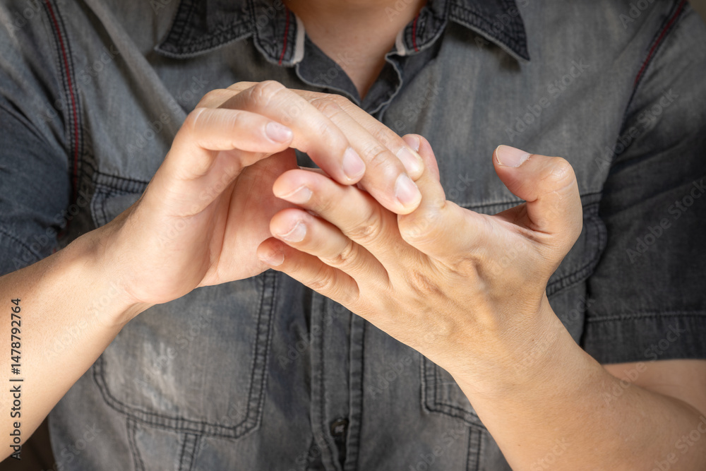 Hands of computer users have pain and injury to the fingers. From ...