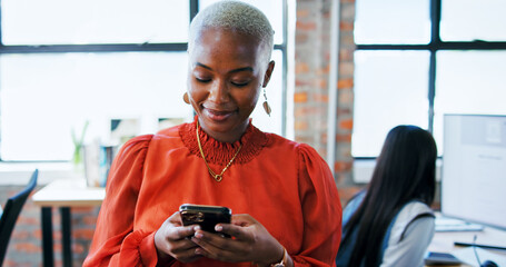Aufkleber - Creative agency, businesswoman and smile with smartphone for chat, online news and contact in office. Workplace, female person and designer on break with digital, blog application and social media